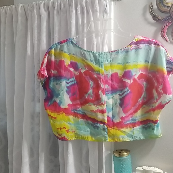 Top - Picture 3 of 4